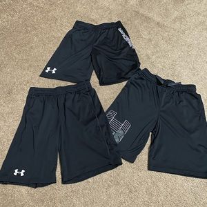 3 Pr Under Armour black shorts YLG